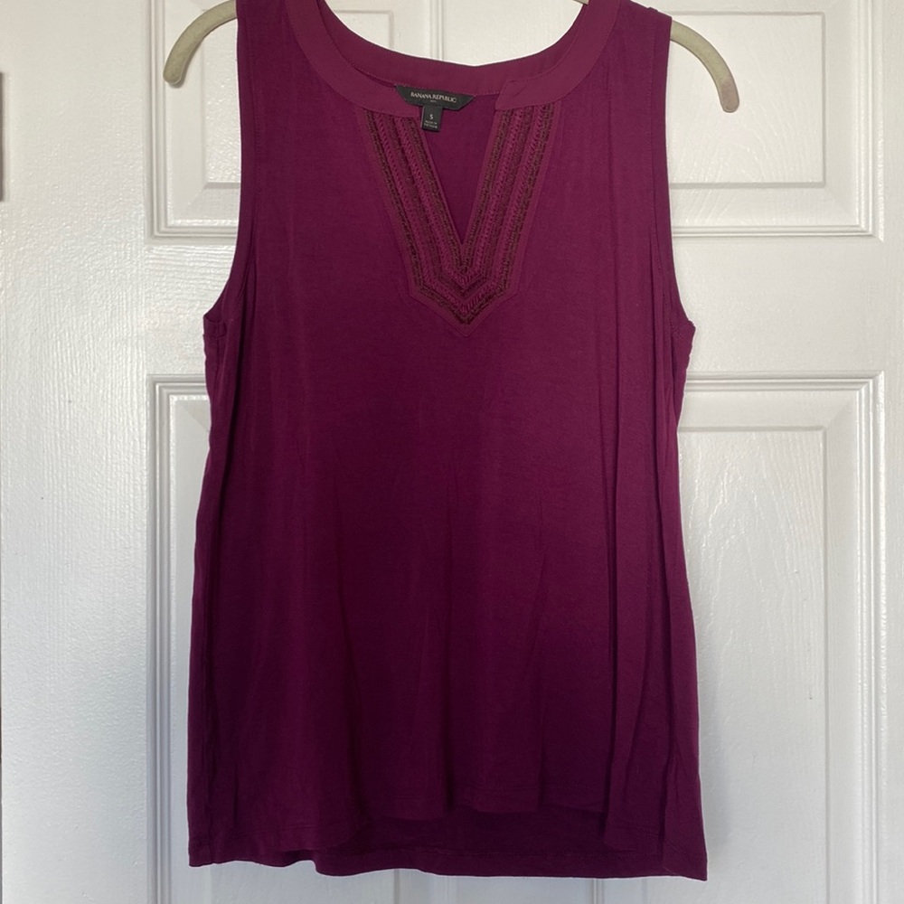 Banana Republic Sleeveless Blouse